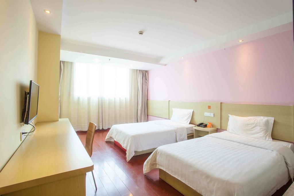 7Days Inn Xiamen Lotus Square Branch Jiangtouzhen Room photo